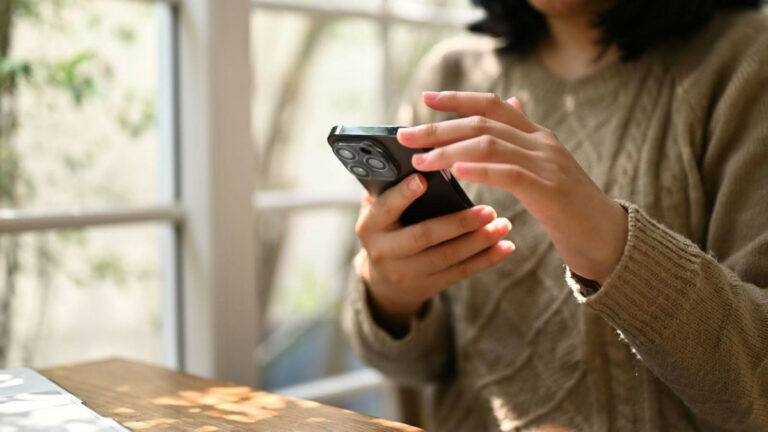 comment lire les messages d'un autre téléphone